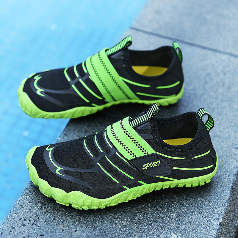 Children's upstream shoes new non-slip beach shoes female students snorkeling swimming wading shoes men's quick-drying outdoor climbing shoes