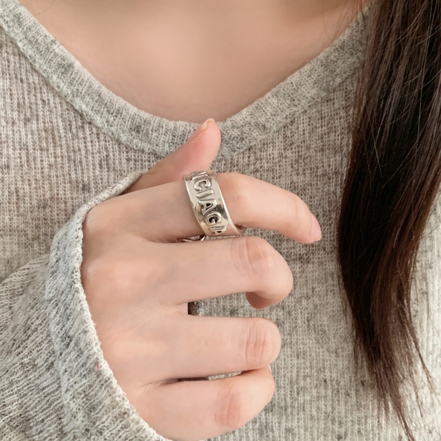 Unique Spiral Letter Ring for Women, Retro Fashion, Personalized Hip-Hop Open Ring, Niche Design Index Finger Ring Trend