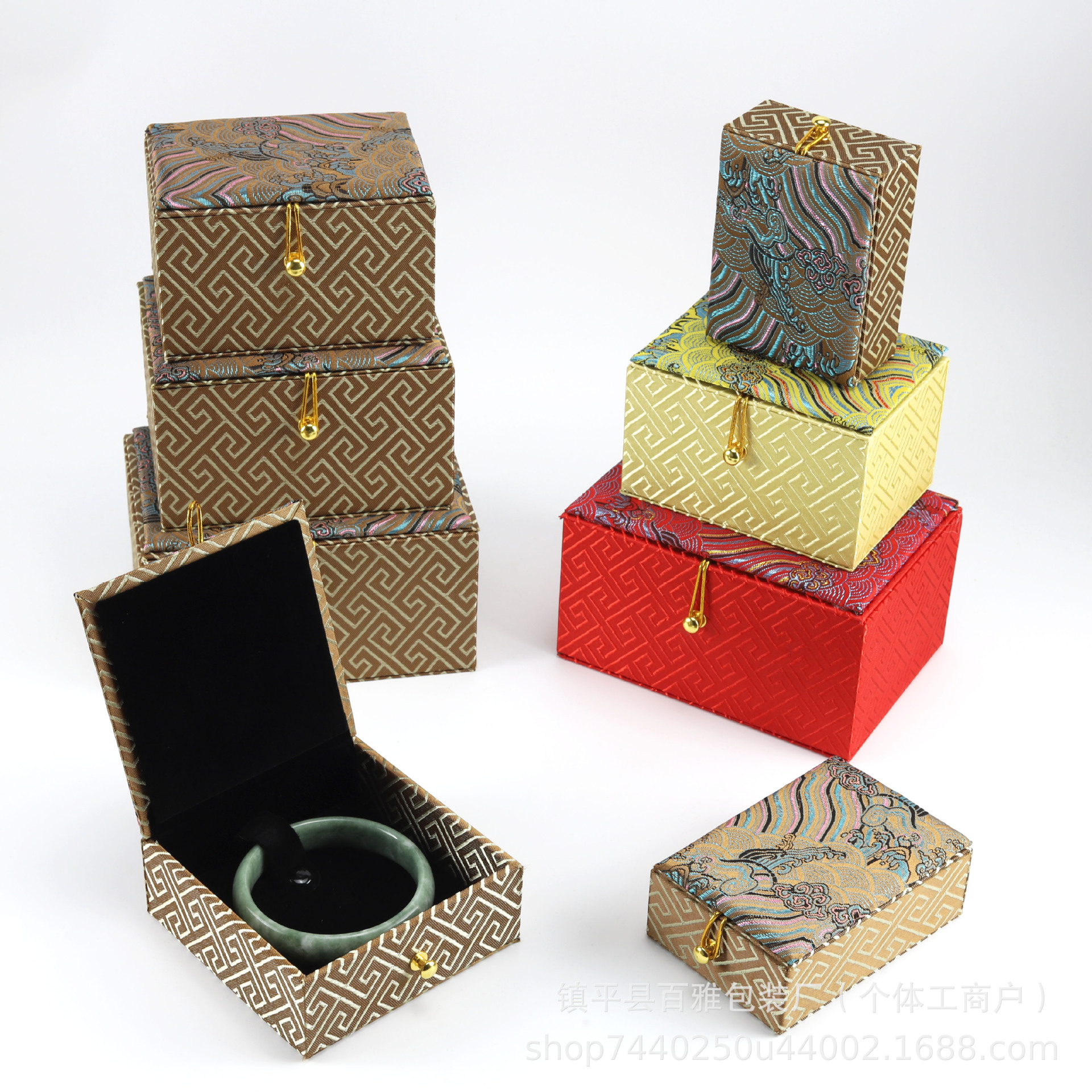 Vintage Forged Cloth Buckle Jewelry Packaging Box Brocade Cloth Box Jadeite Pendant Bracelet Box Bracelet Storage Box Wholesale