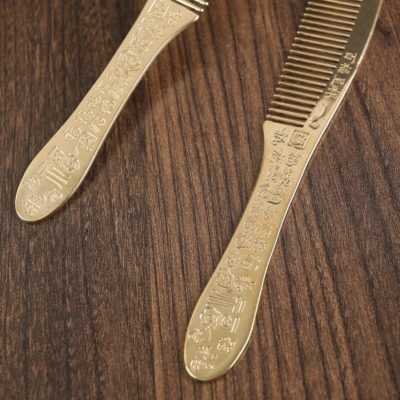 Picture of All brass Baifu comb exquisite long handle pure copper comb collection pattern Chinese men and women massage comb gift