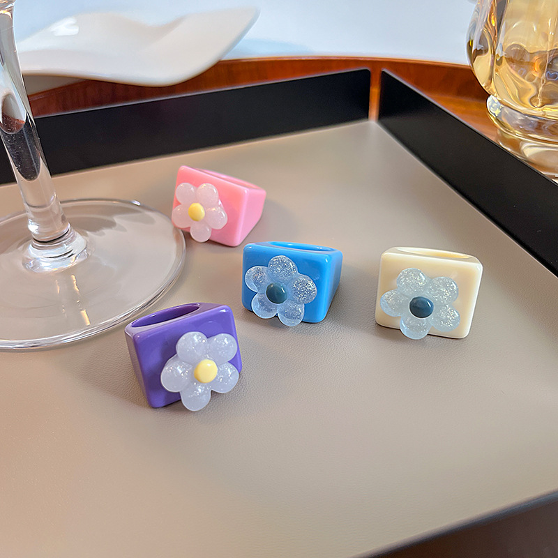 Europe and the United States cross-border color resin square ring sweet small fresh rotatable beautiful flowers women's ring
