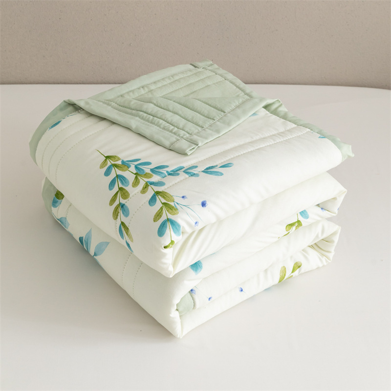 Picture of Summer Air Conditioning Quilt, Washed Cotton Brushed Summer Cooling Quilt, Machine Washable, Gift Purchase, Foreign Trade Cross-Border Bulk Purchase