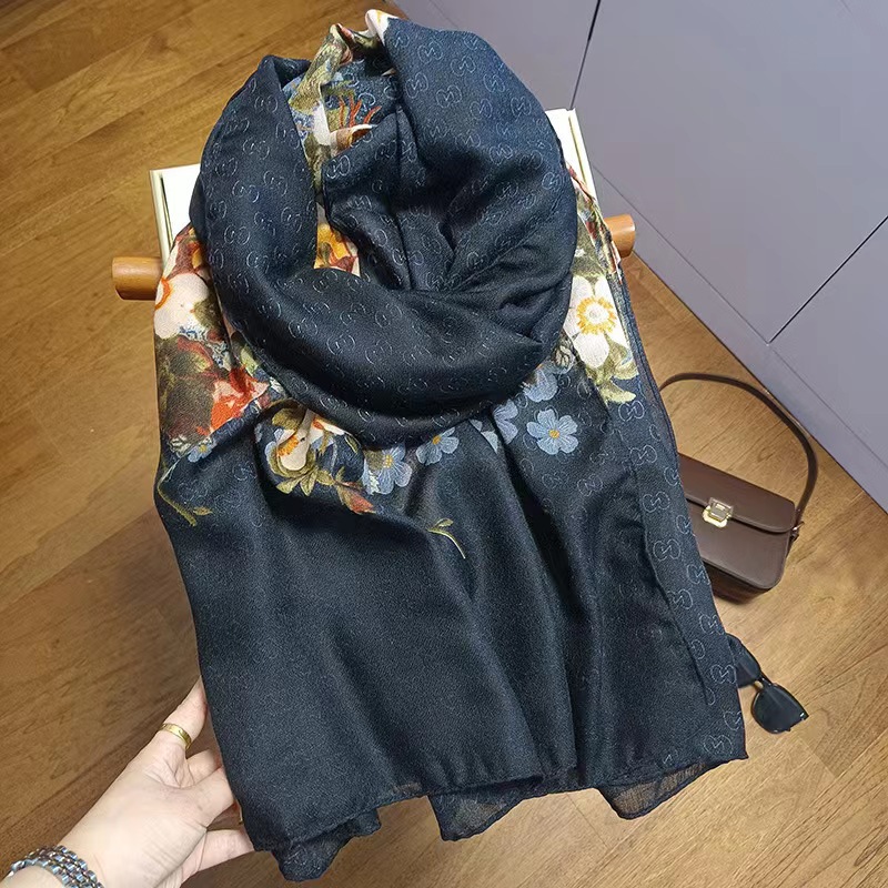 Picture of Small Large Scarf Autumn and Winter Women's Cotton and Linen Scarf Summer Lunch Break Air-conditioning Room Shawl Dual-use Travel Scarf Fashion