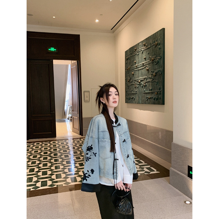 Picture of Blue New Chinese Embroidered Denim Coat Women's Short 2024 Spring and Autumn New Korean Style Small Design Top