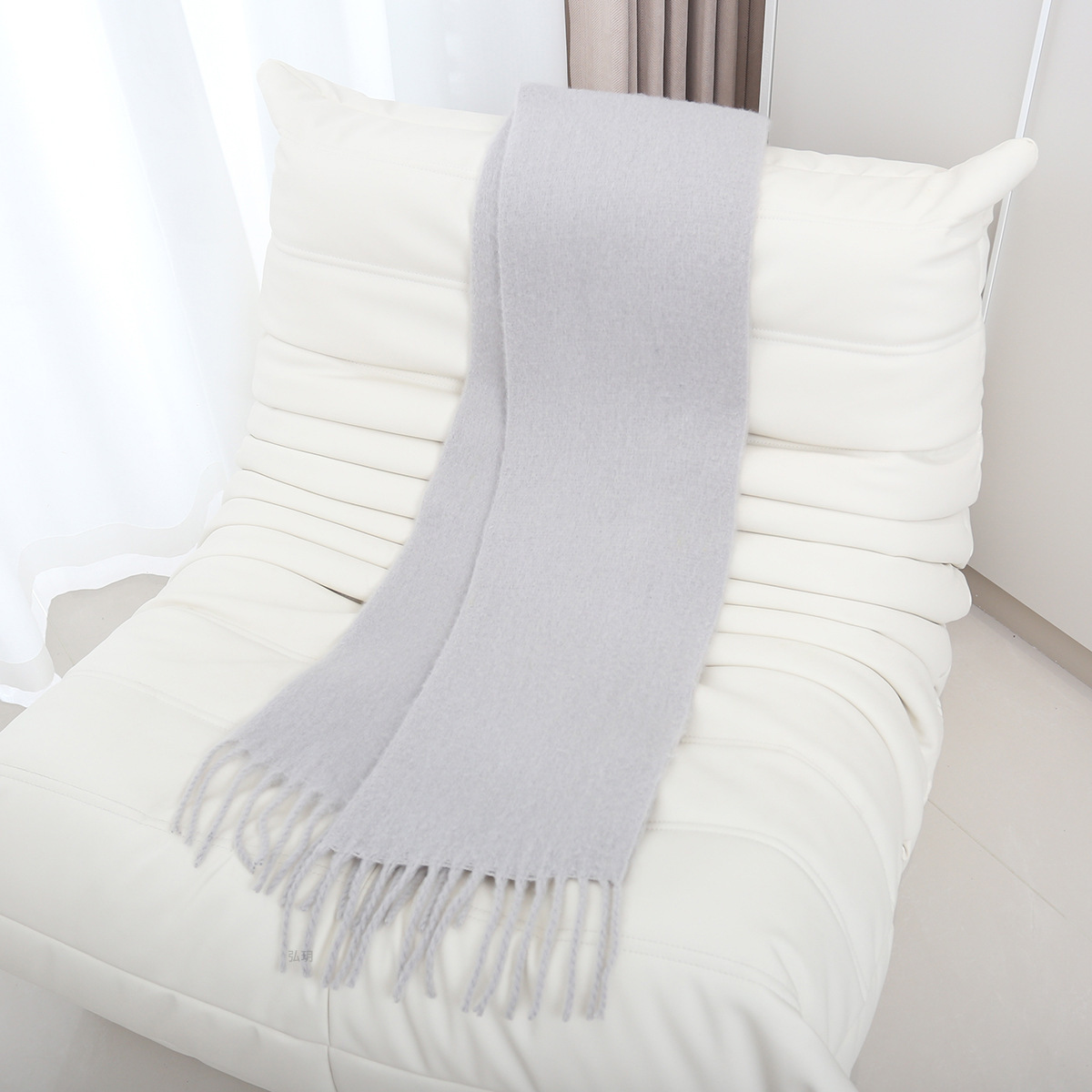 Picture of Set of standard new Luowei loe same style mohair mixed imitation scarf thickened warm plain tassel scarf shawl