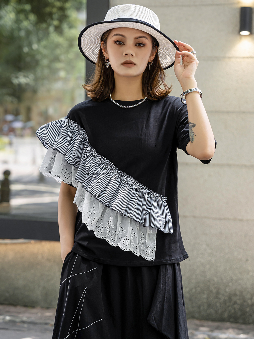 Picture of 240703 Summer New T-shirt Stitching Striped Lace Design Sense Niche All-match Unique Chic Tops