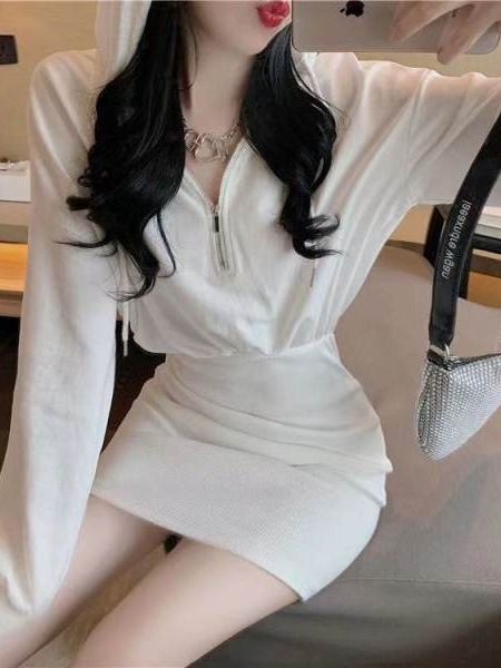 Hooded sweater sheath skirt 2023 autumn new waist slimming bottoming versatile Korean style dress pure desire style