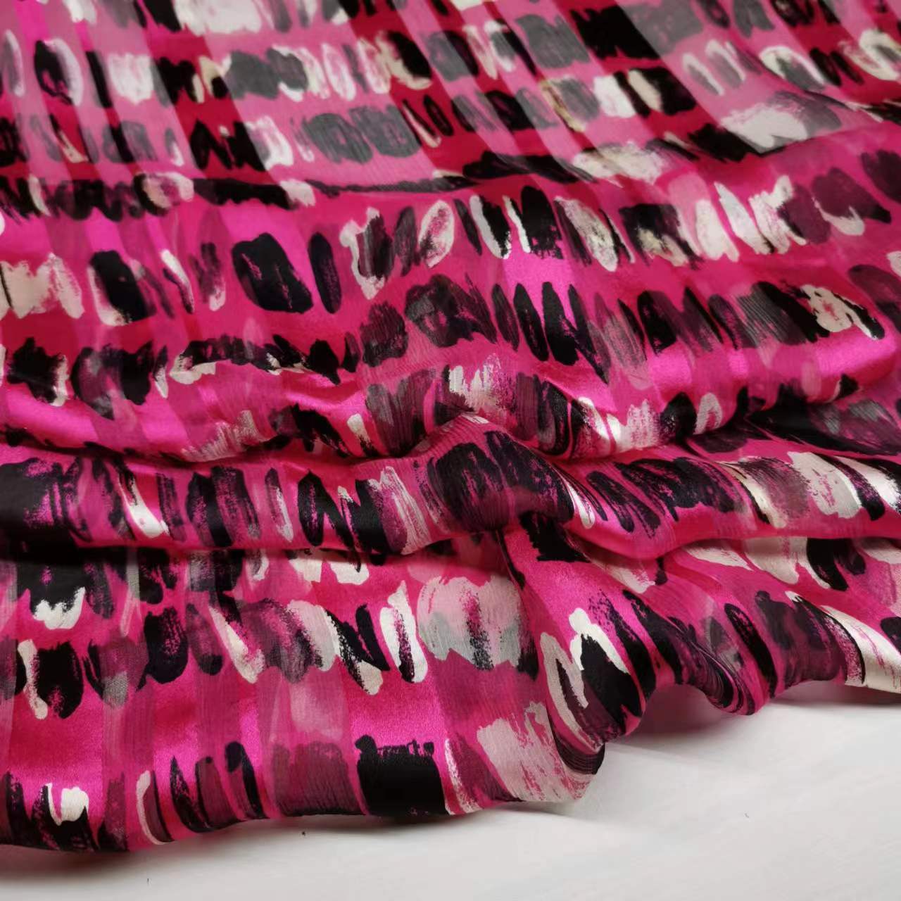 Silk Satin Striped Personalized Printed Mulberry Silk Soft Fabric 8mm 8mm Scarf Fashion Scarf Fabric