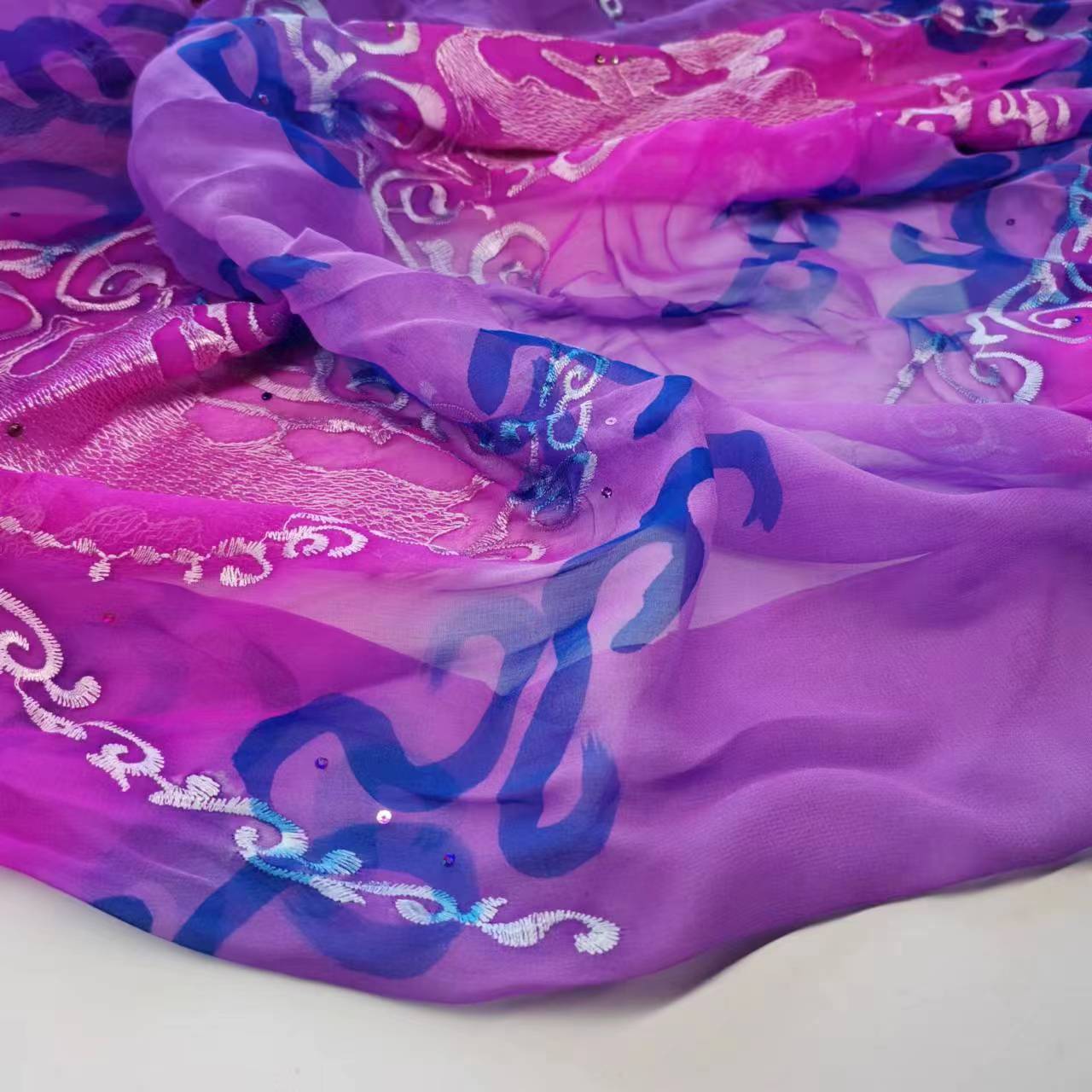 Printed embroidery 8 mom mulberry silk georgette fabric narrow fashion dress silk fabric