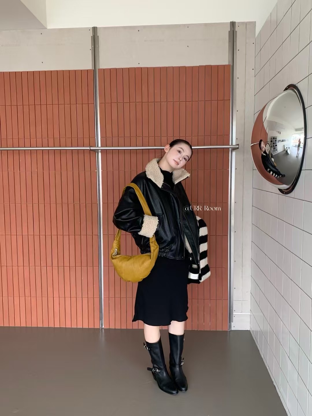 Urr Room2024Aw Autumn and Winter Retro American Distressed Silhouette Maillard Jacket Motorcycle Fur One-Piece Leather Jacket