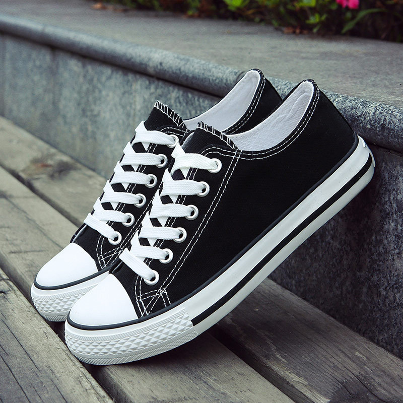 Picture of 2024 Super Popular Ins Classic Korean Style Casual Canvas Shoes for Men Large Size Versatile Low-Top Student Couple White Shoes for Women