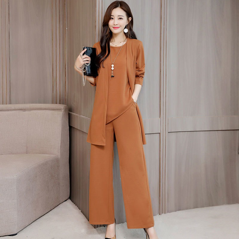 Picture of Suit for Women 2025 Autumn and Winter New Style Fashionable and Wide Wife Slimming Look Fashionable Plus Size Women's Three-Piece Set