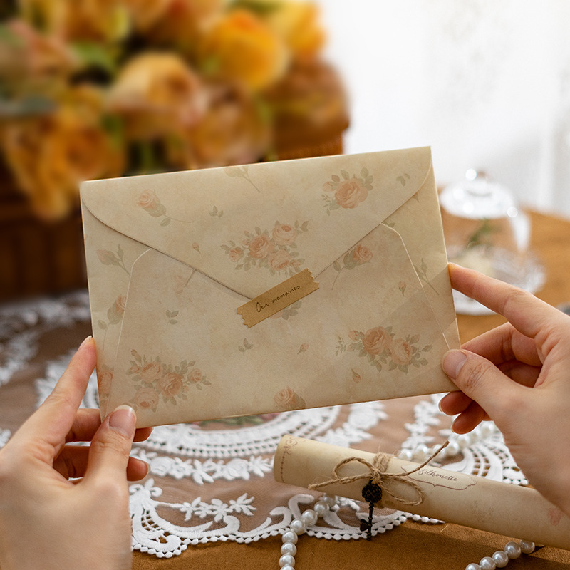 Picture of Vintage Special Paper Letter Paper Envelope Set Love Artistic Handwritten Love Letter for Boyfriend and Girlfriend Romantic Simple Letterhead