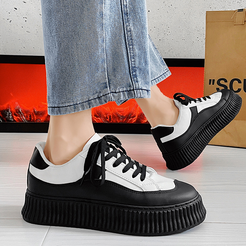 Picture of 2025 New Sneakers Thick Sole Ins Casual Sports Hong Kong Style Harajuku Ulzzang White Shoes Men's Trbottomy
