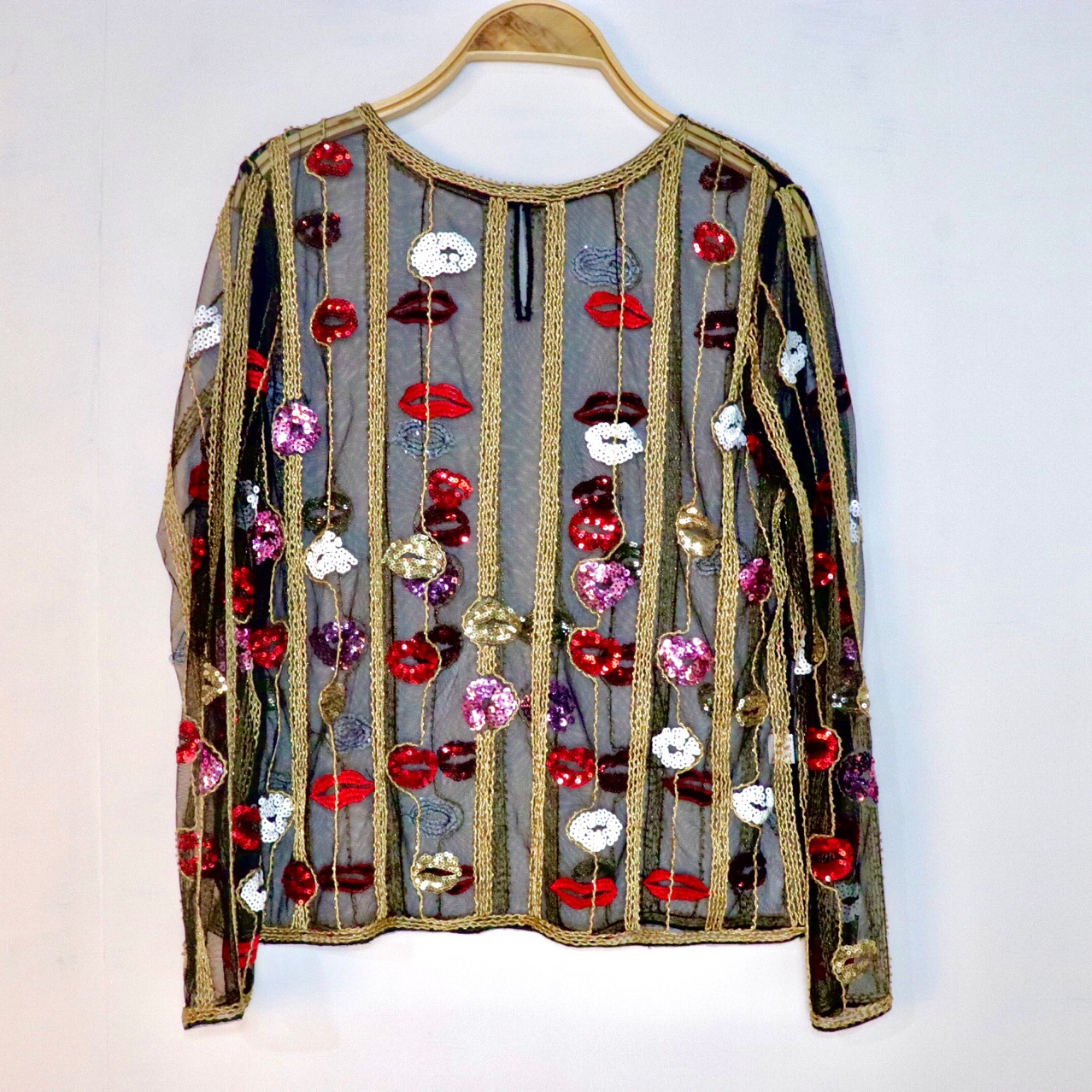 A generation of embroidery sexy lip sequins lace shirt long sleeve round neck temperament Joker perspective shirt base shirt