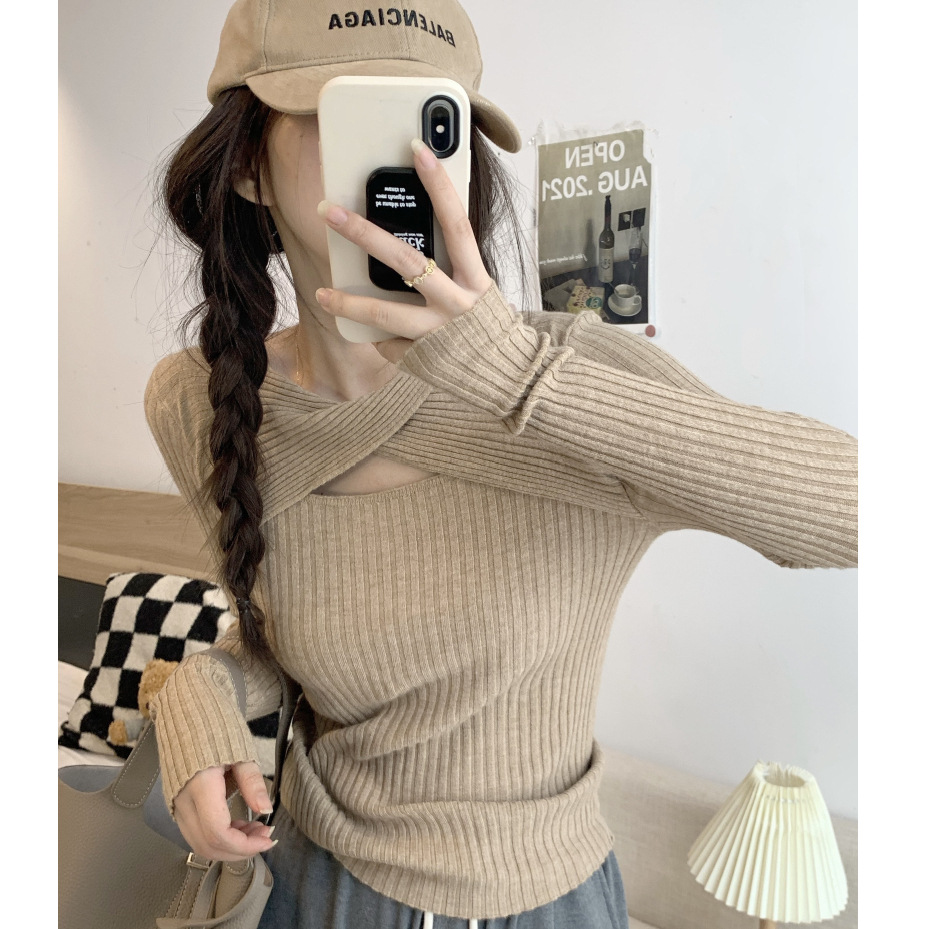 Picture of Designed Cut Out Long-Sleeved Knitwear Women's Autum K-Style New Slim Fit Elastic Inner Bottoming Top