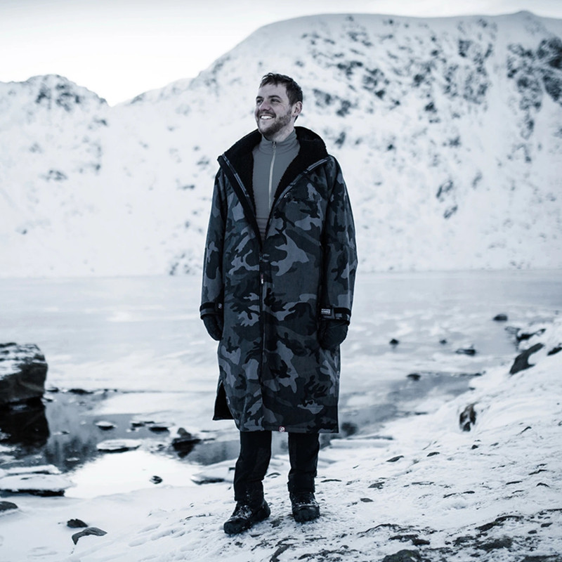Windproof and Velvet Swimming Coat for Men in Winter, Thickeneded Mid-Length Cold-Proof Wading Sports Waterproof and Warm Cloak