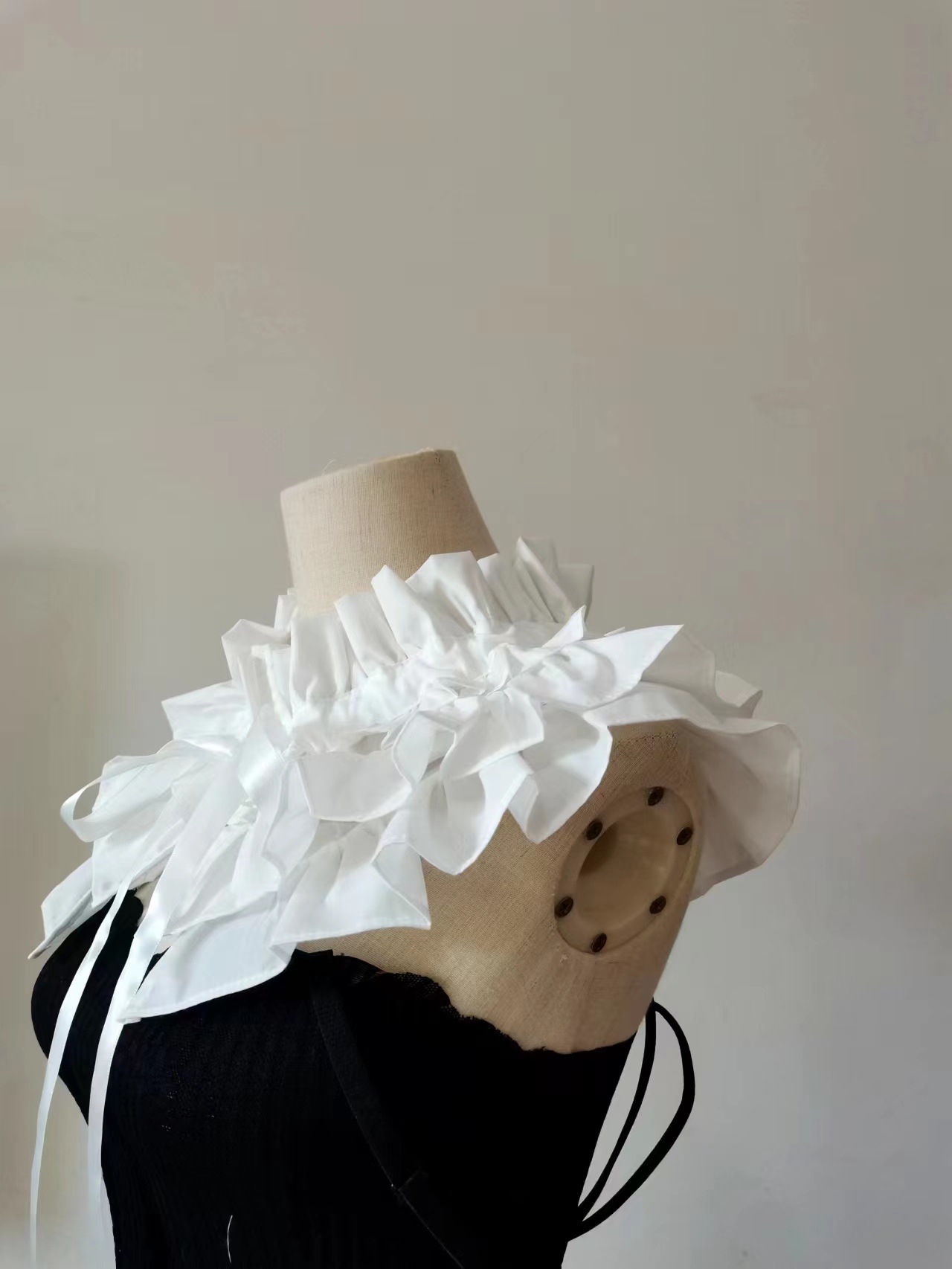 Picture of Pure Cotton Pleated Ruffle Adjustable Collar for Women, French Stand Collar, Pleated Multifunctional Detachable Collar, Total Length 75cm, Turn-Down Collar