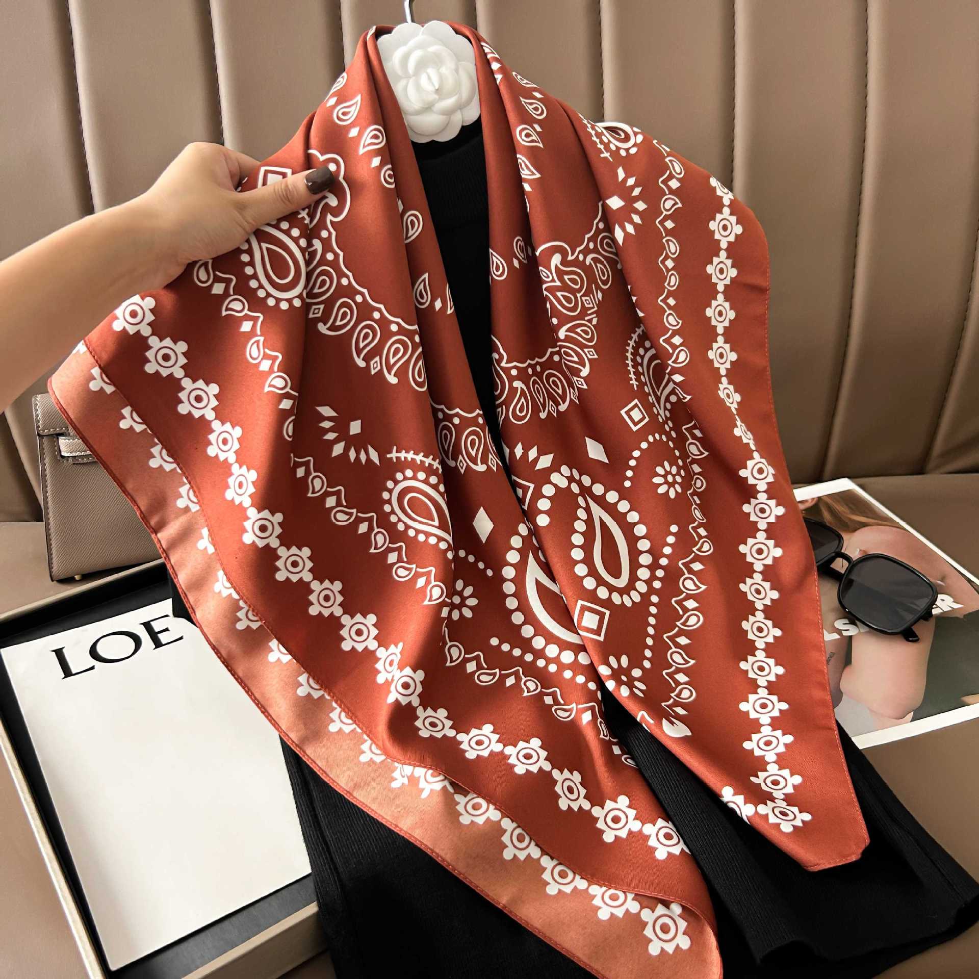 Picture of New 90cm Large Square Silk Elegant High-grade Decorative Shawl Women's Silk Scarf Fashion All-match Professional Scarf