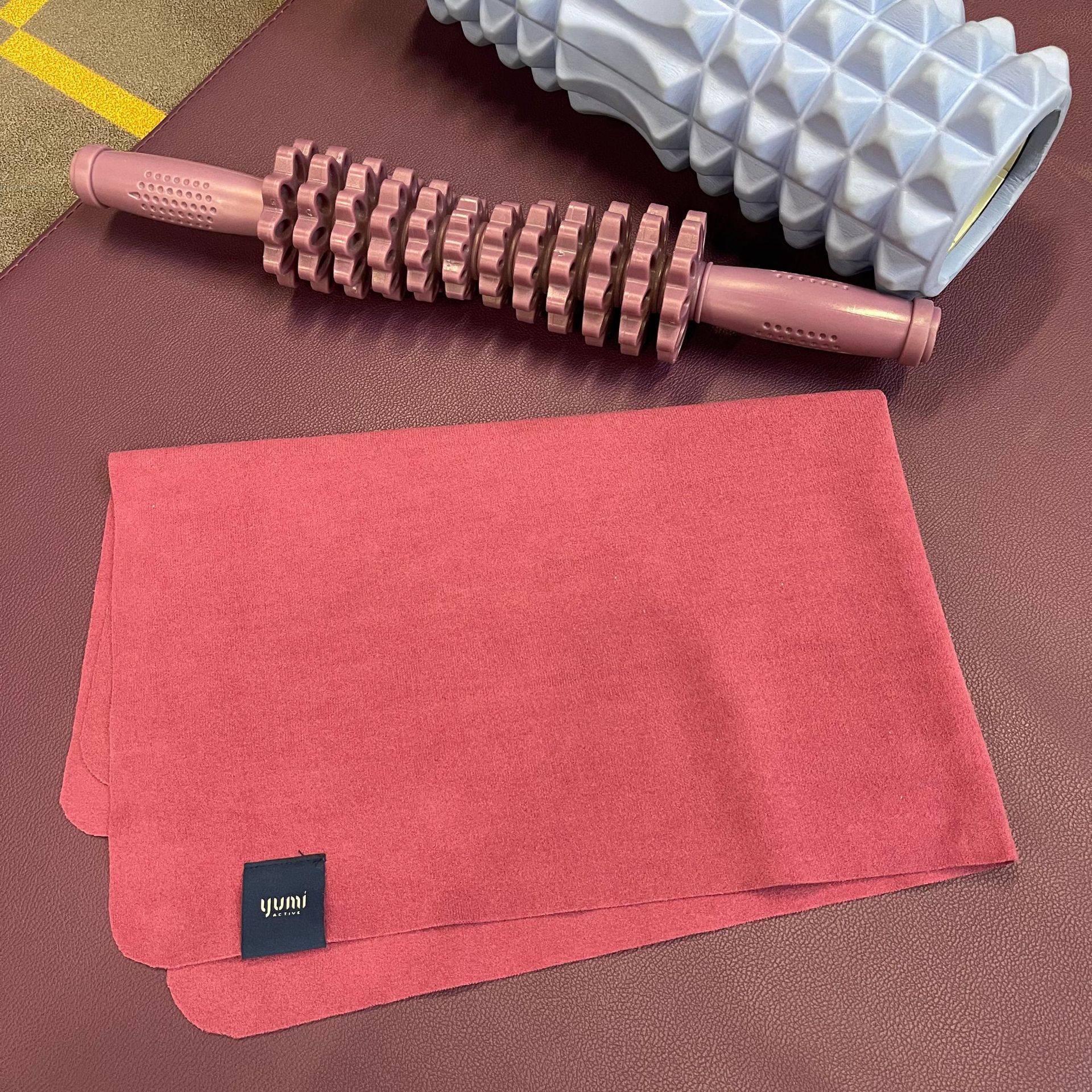 New Yoga Towel Solid Color Double-Sided Brushed Non-Slip Fitness Towel Absorbs Sweat and Wipes Sweat Sports Towel Soft