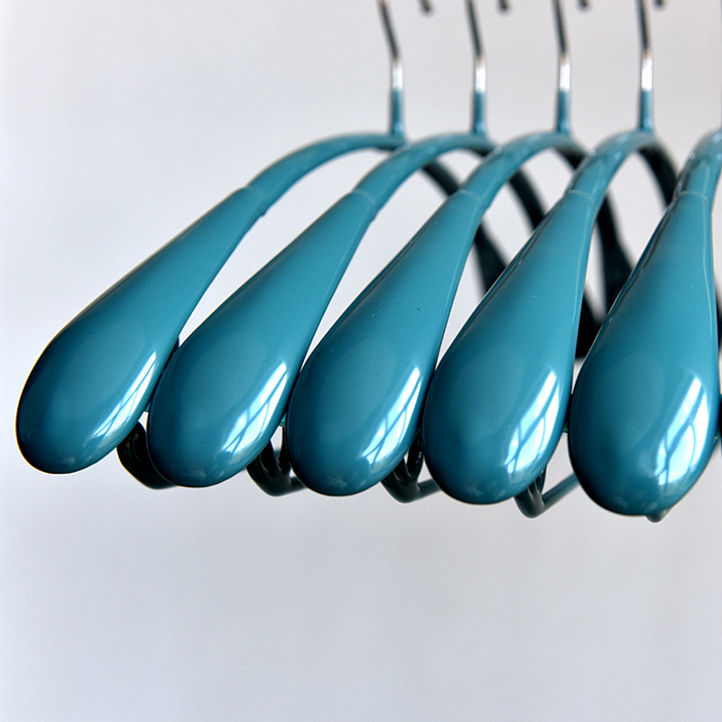 Picture of Wide shoulder hanger household hanging clothes hanging clothes rack seamless non-slip can not afford to pack wardrobe special clothes support wholesale clothes hanging