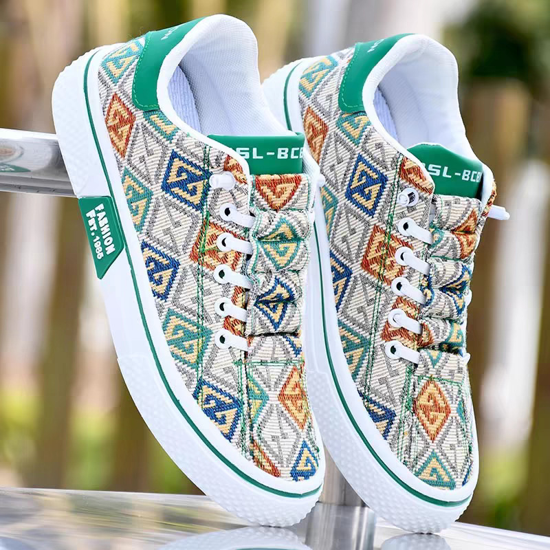 Men's Shoes 2025 Summer New Style Slip-On Casual Sports Sneakers Korean Style Trendyy Versatile Lazy Breathable Canvas Shoes