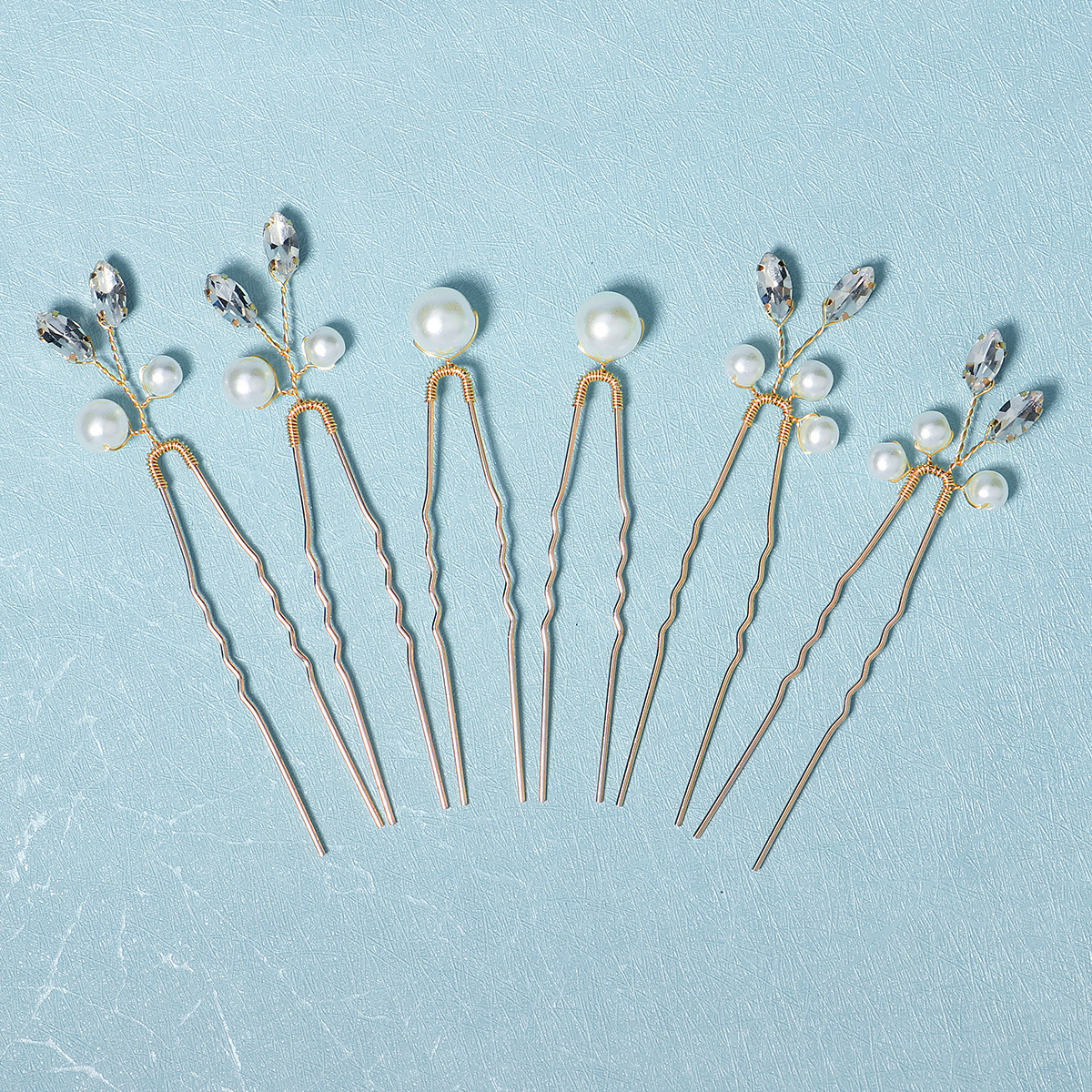Picture of Wedding accessories wholesale European and American simple new bridal hairpin pearl rhinestone pin wedding dress accessories