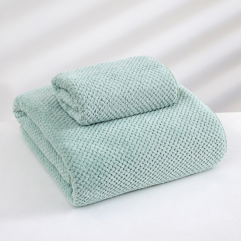 Picture of Pineapple Big Bath Towel Face Towel Coral Fleece Bath Towel Three-Piece Set Thickened Cotton Soft Quick-Drying Beach Towel