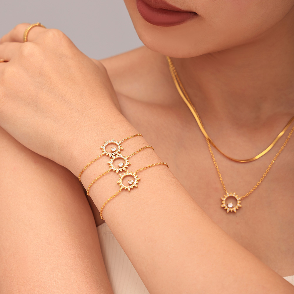 Sugar Jewelry Stainless Steel Small Sun CNC Diamond Zircon Super Flash Texture Necklace Bracelet suit High-grade Jewelry