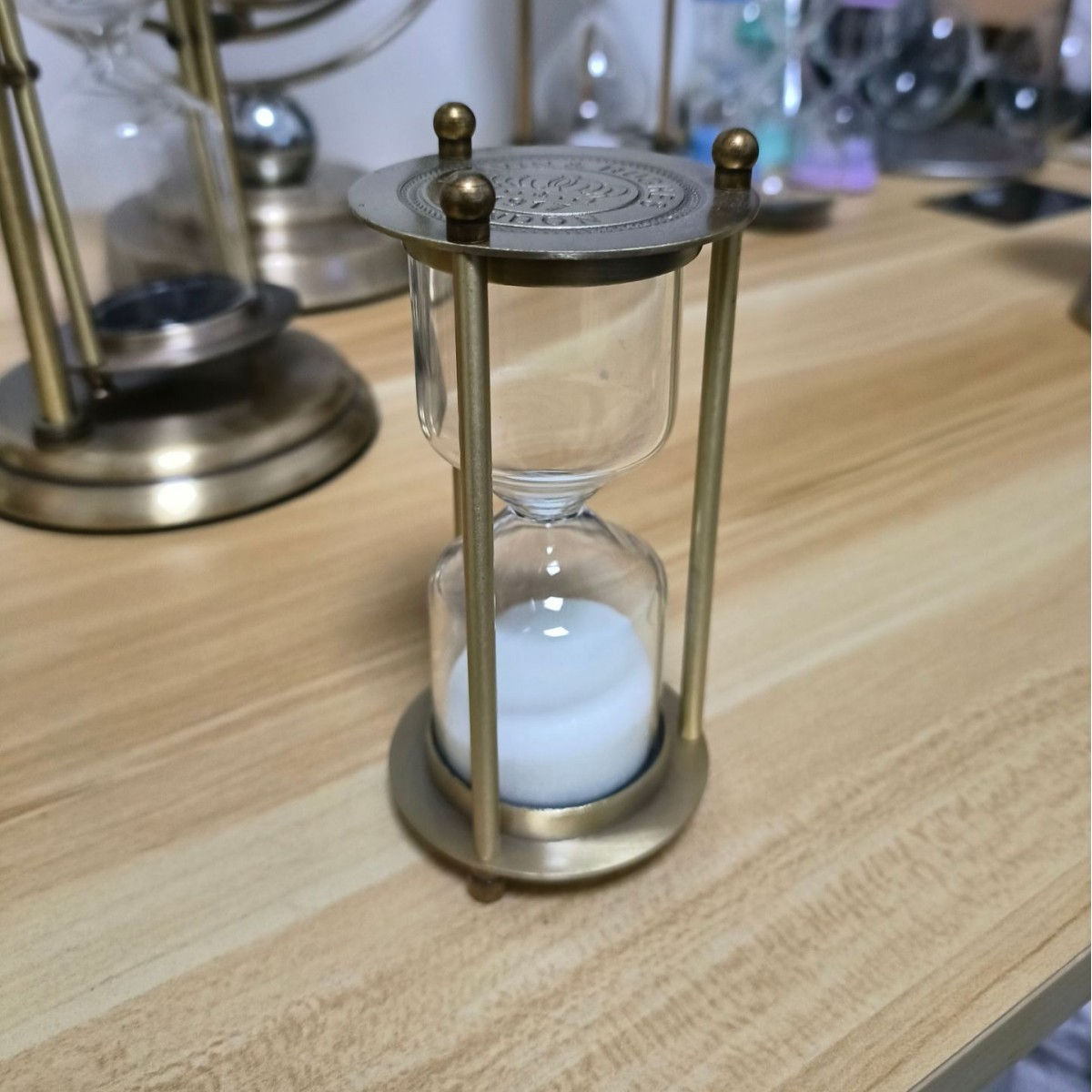 Picture of Vintage Metal Hourglass 1917 Crown Glass Hourglass Timer Gift Ornaments Home Decoration Gift Crafts