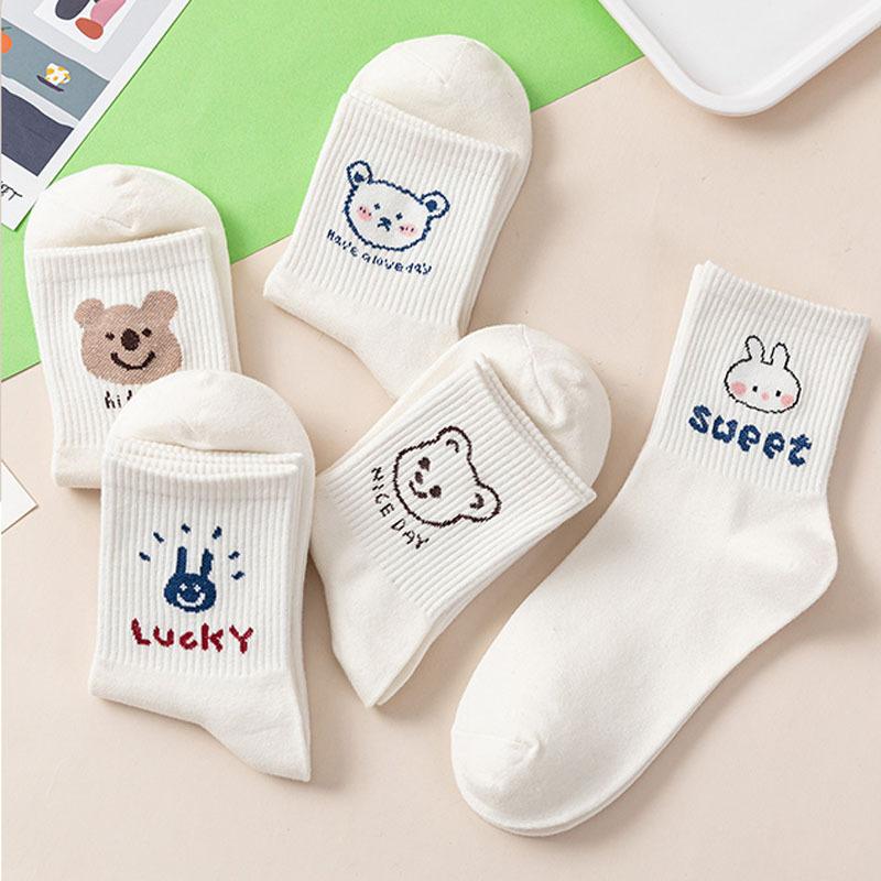 Cartoon socks children's mid-tube socks girls ins trendy Japanese cute autumn and winter stockings stall wholesale pile socks