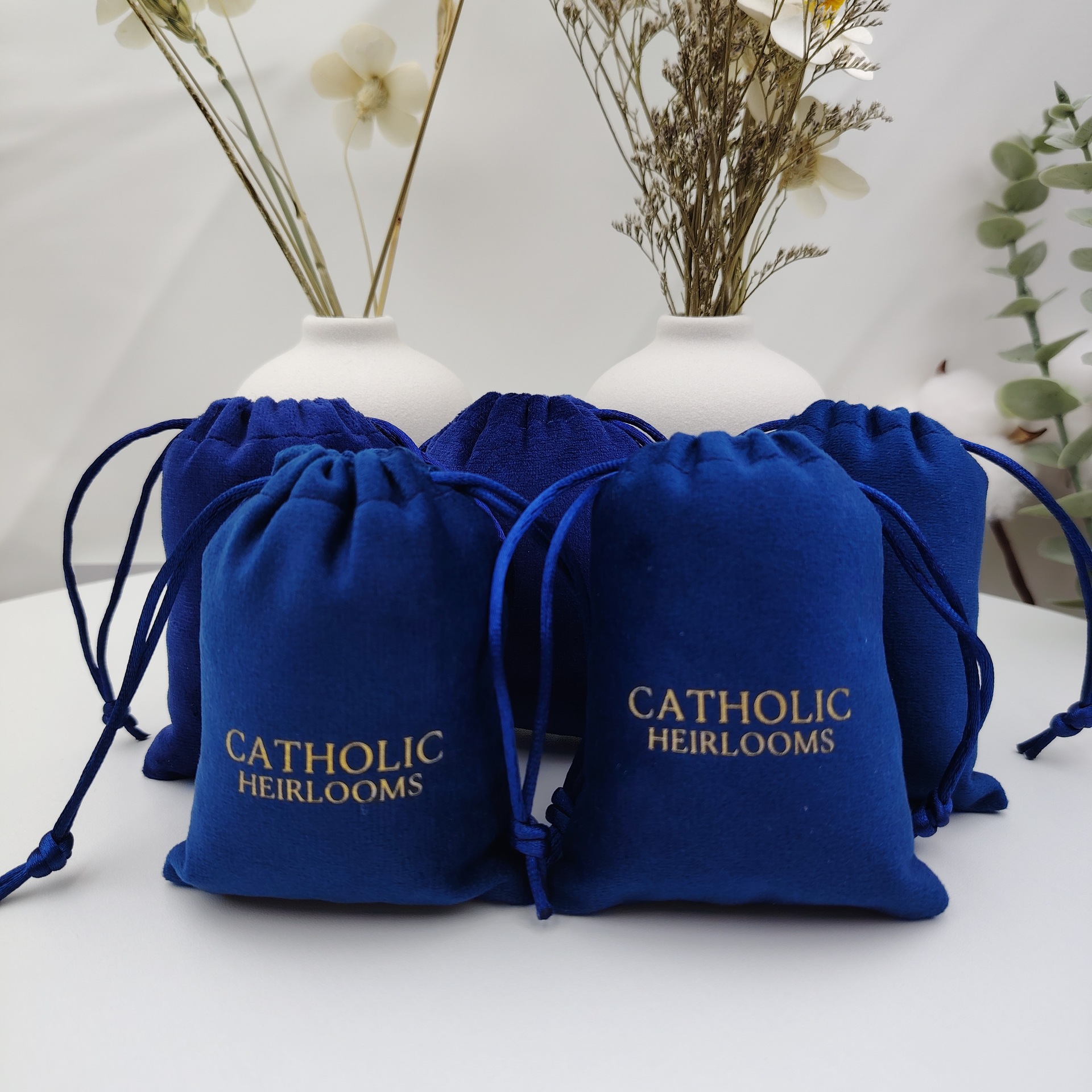 Lisi velvet drawstring flat pocket plus logo size optional factory wholesale large quantity discount jewelry dustproof packaging bag