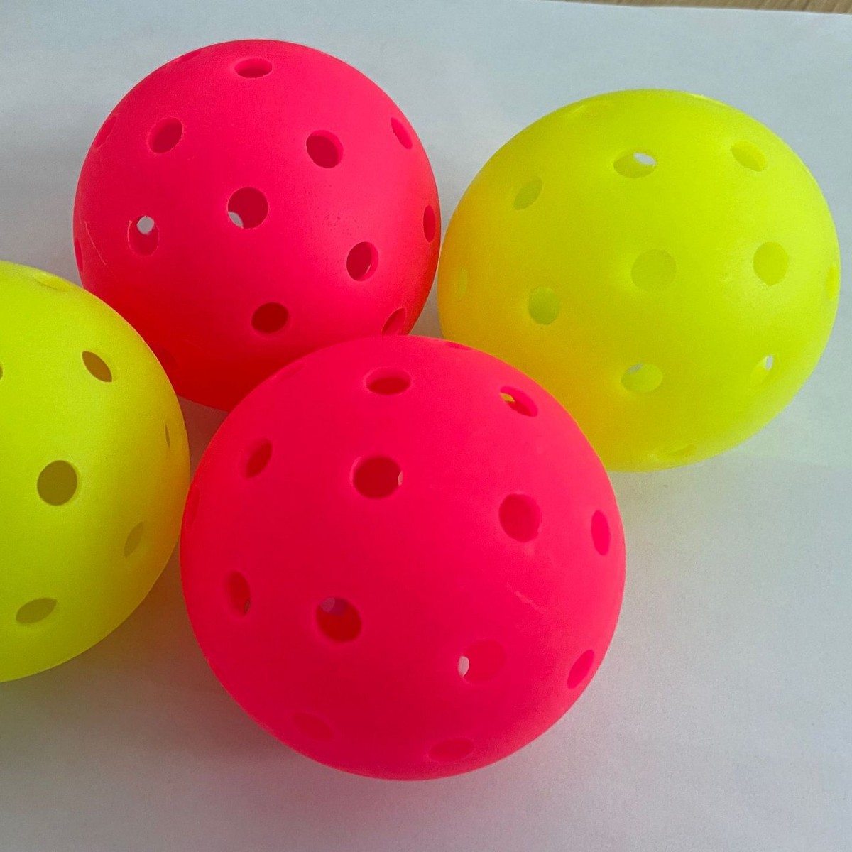 Professional Pickleball 40-Hole Competition Ball Uspa Certified 26G74Mm Durable Pe Frosted Rotational Molding Pickleball