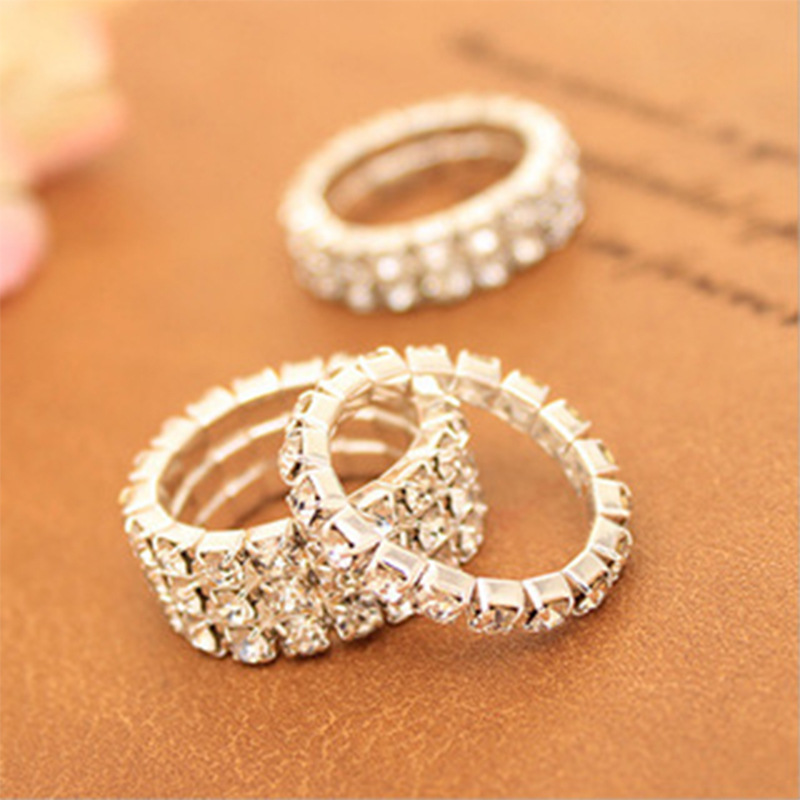 J599 Yiwu manufacturers wholesale Korean fashion diamond ring flash diamond elastic silver tide ring wholesale