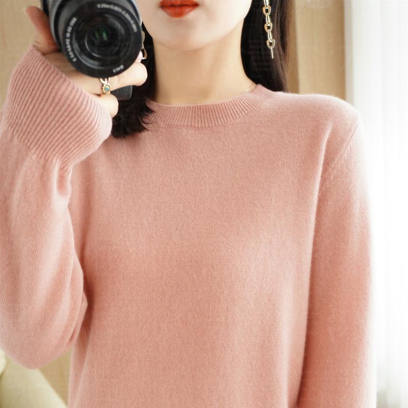 Picture of New Autumn and Winter Round Neck Knitwear Women's Pullover Knitwear Pure Color Long-Sleeved Women's Thin Inner Short Bottoming Shirt