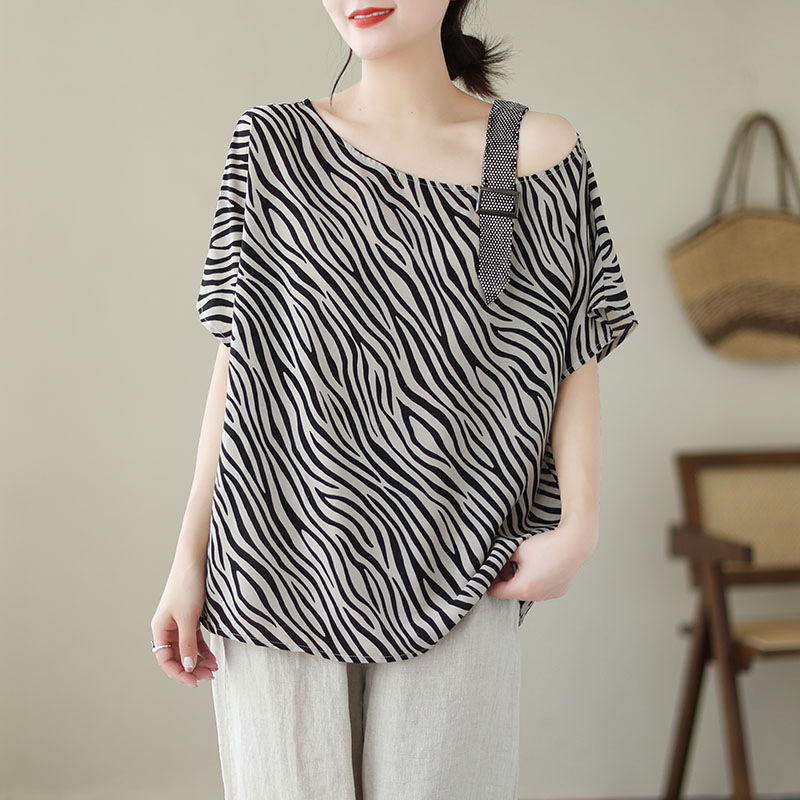 Design striped T-shirt women's short-sleeved summer new off-shoulder artistic temperament T-shirt loose slimming casual top
