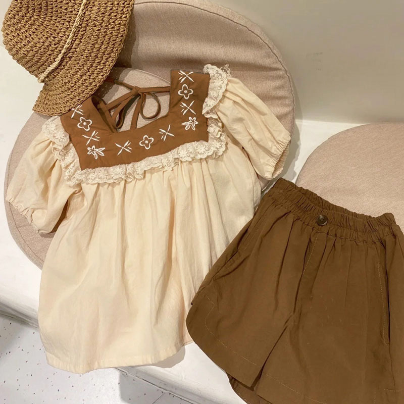 Korean Style ins Children's Summer New Suit Baby Girl Retro Stylish Lace Embroidered Shirt Shorts Two-piece Set