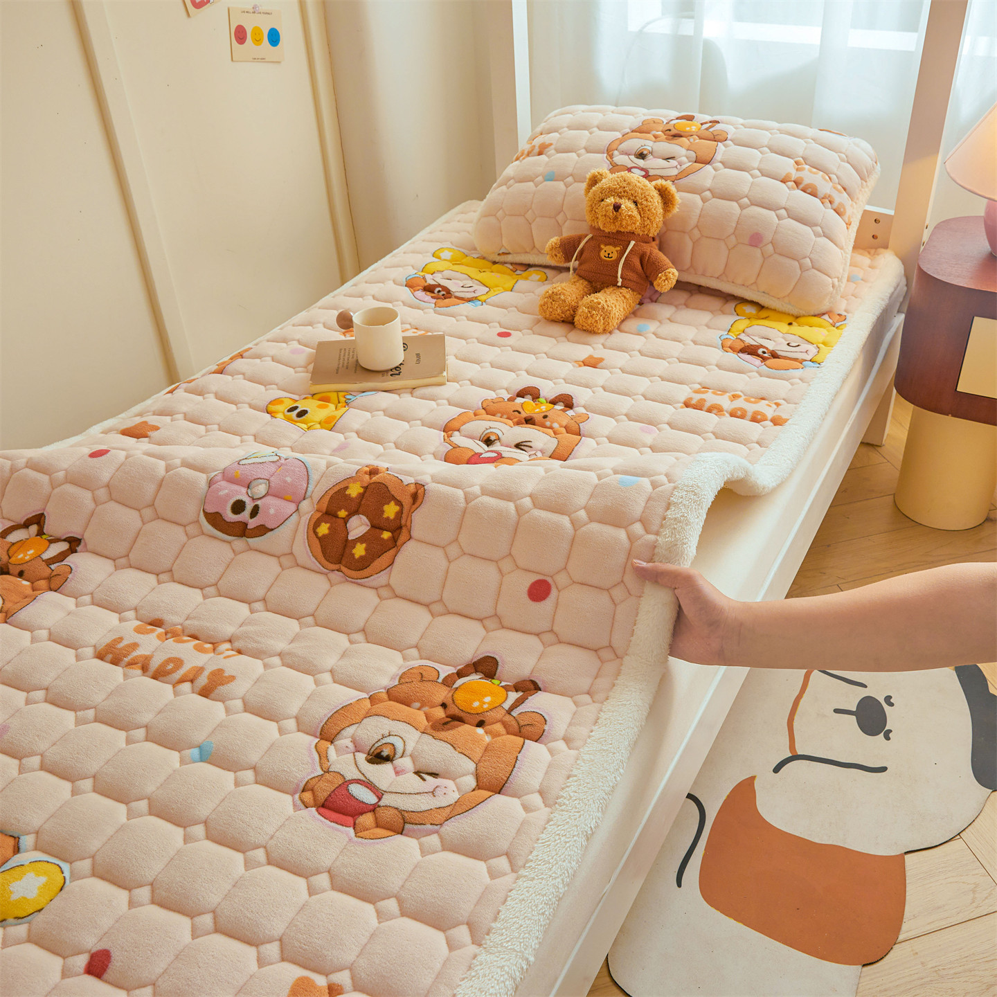 Picture of Class A Soybean Milk Velvet Mattress Winter Thickened Coral Velvet Dormitory Single Mattress Household Folding Cushion