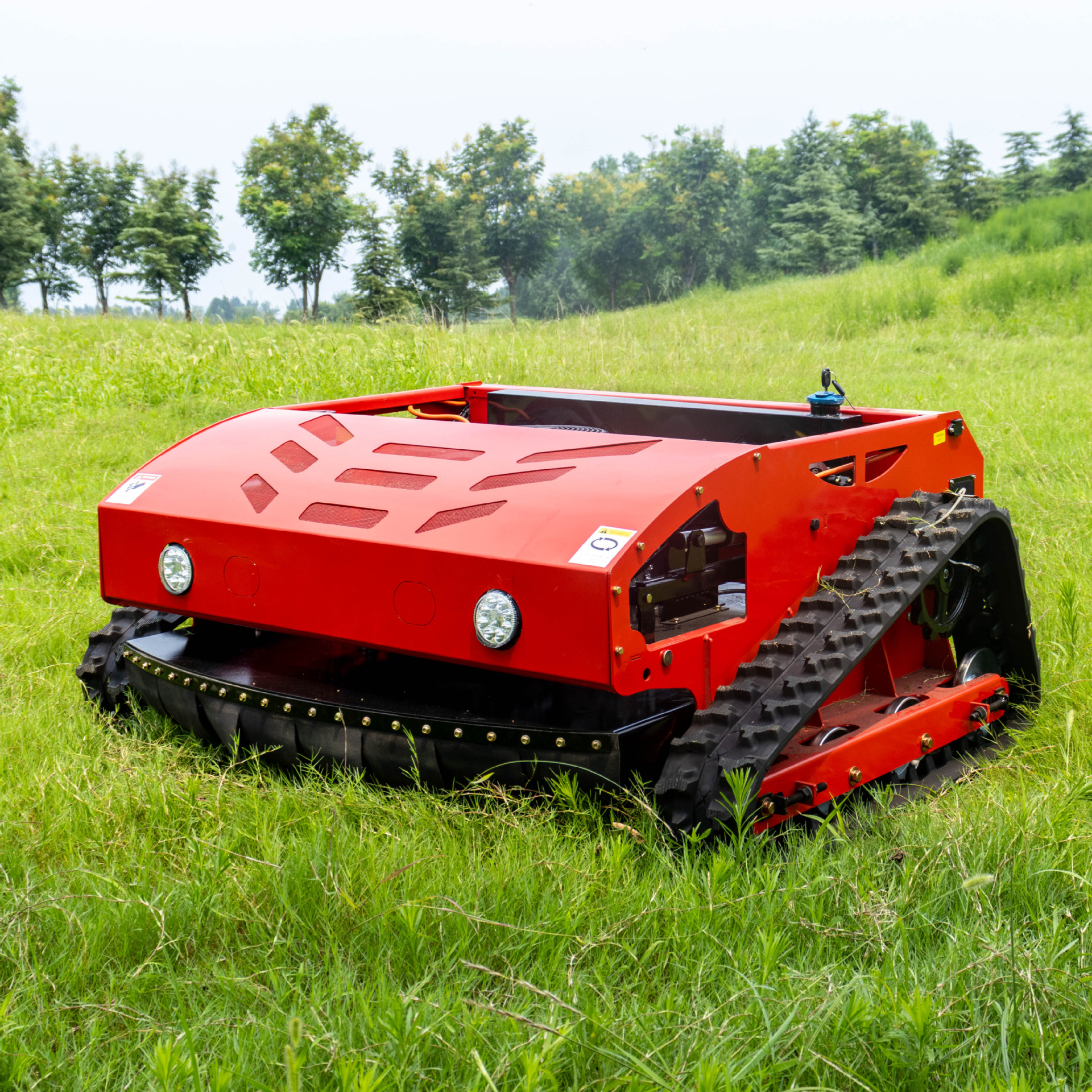 Cutting Pair 1000mm Remote Control Crawler Lawn Mower Self-propelled Orchard Grass Cracker Agricultural Weeding Machine