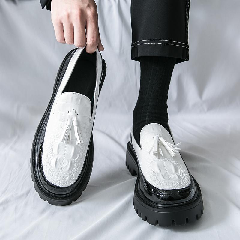 Cross-Border Large Size 2025 Formal Casual Shoes Ultra-Light Personalized Barber Leather Shoes Thick Sole Heightening Black and White Fashion Men's Shoes
