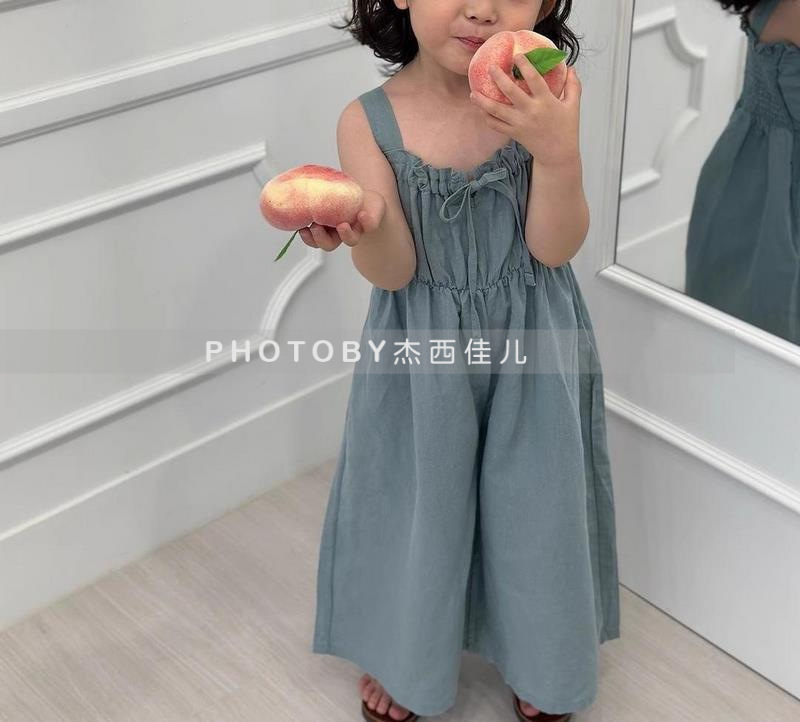 Picture of 2025 New Korean Style Ins Girls' Summer Trousers Fashionable Stylish Cute Baby Girl Strap Wide Leg Jumpsuit