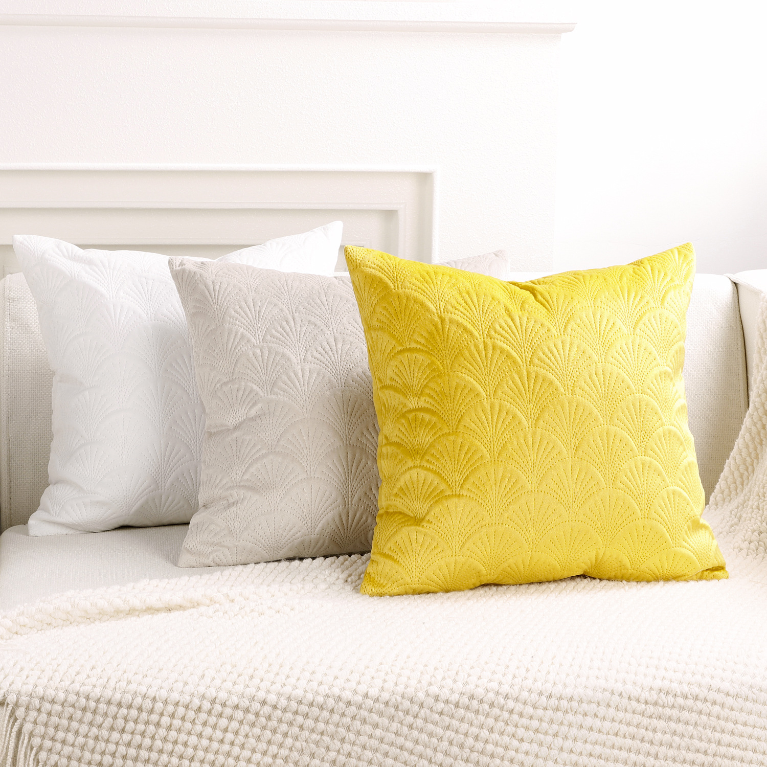 Scandinavian Style Ginkgo Leaf Sofa Pillowcase Living Room Decoration Pure Color Velvet Back Cushion Cover, Home Bedside Cushion