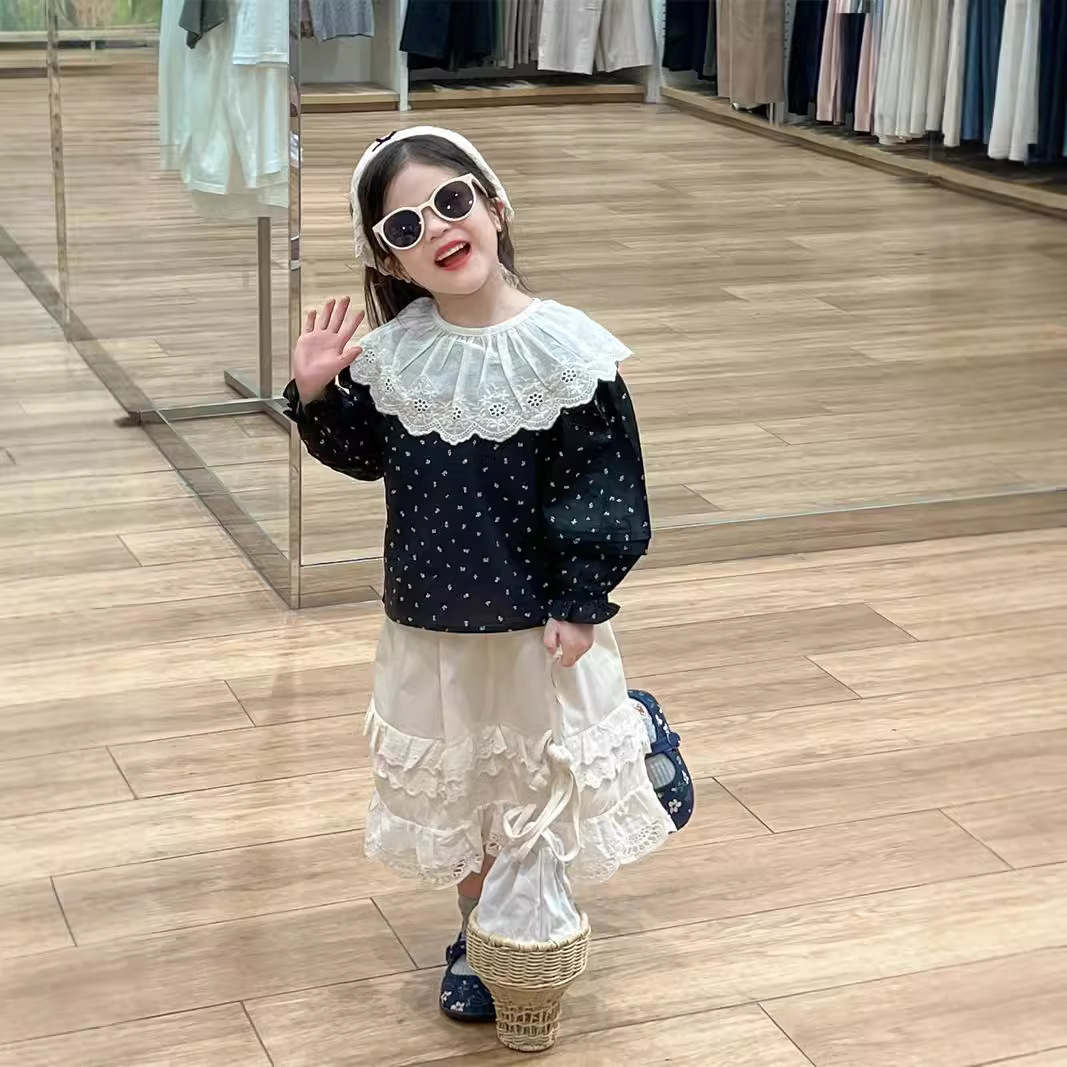 Picture of Girls Korean Style Shirt 2024 Autumn Lace Collar Black Bottom Floral Doll Collar Shirt Lace Skirt