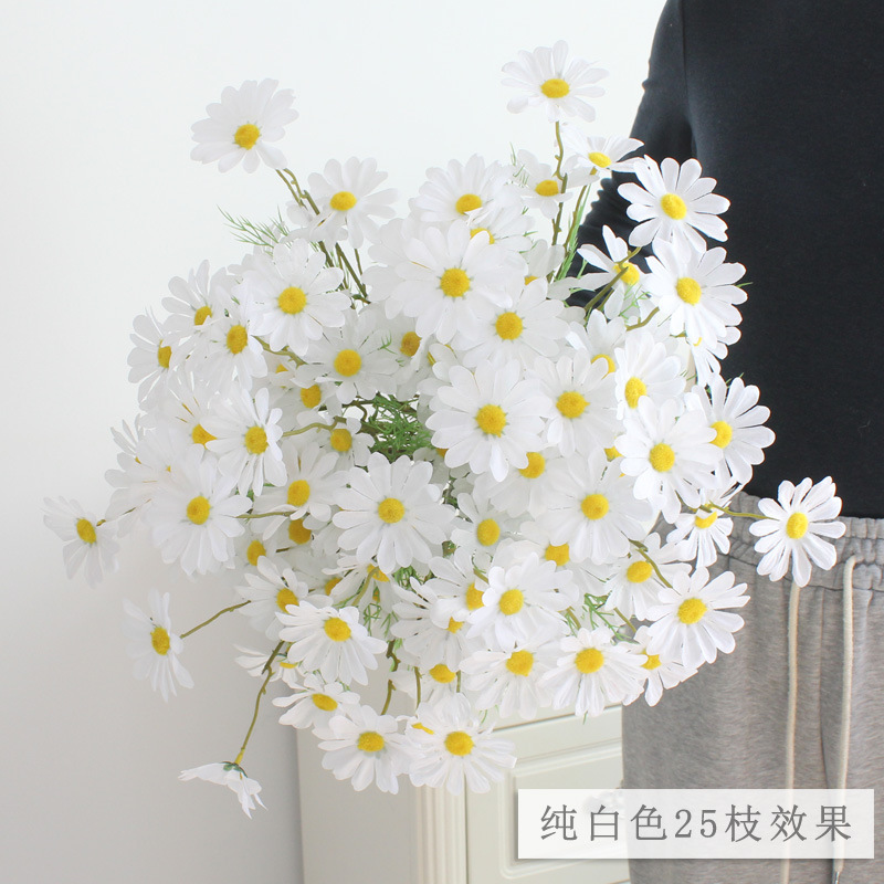 Picture of 5 heads Dutch Daisy small Daisy Persian artificial flower silk flower small wild chrysanthemum false flower Daisy decoration wedding wholesale