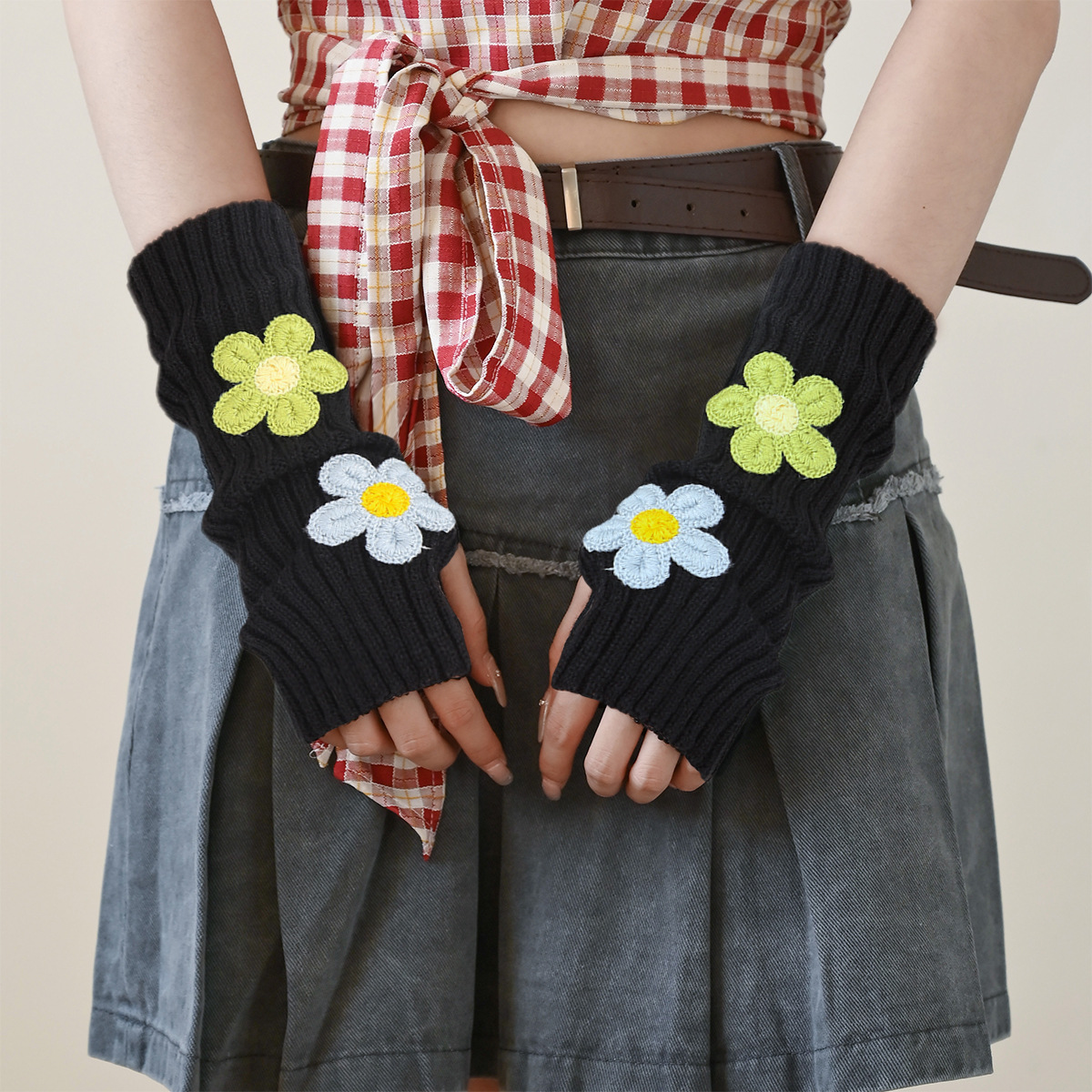 2024 New Flower Gloves Female College Wind Pile Stack Exposed Finger Y2K Sleeve Fall and Winter Knitted Woolen Warm Arm Cover