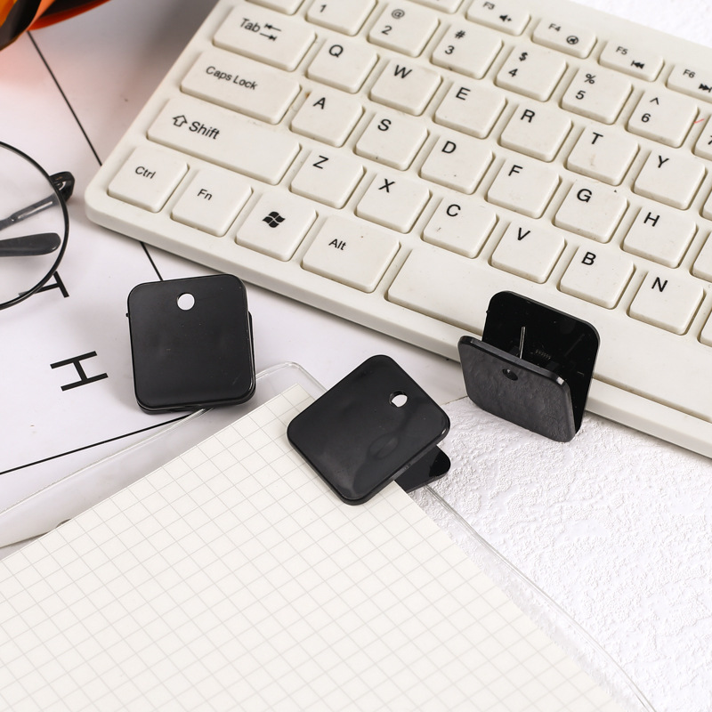 Picture of Manufacturer Wholesale Acrylic Square Clips for Organizing and Storing Office Study Materials and Test Papers on the Desktop