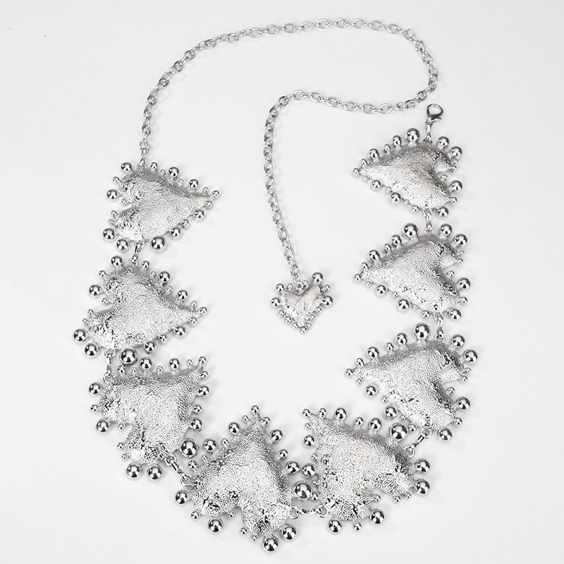 High-end Women's Waist Chain Fashionable Atmospheric Metal Belt New Women's Waist Chain Oversized Love Fashion Distinctive Waist Chain
