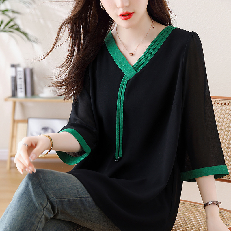 Picture of 2025 New Fat Plus Size Loose Chiffon T-shirt Shirt Women's Flesh Covering Slim Fashionable V-neck Contrast Color Short Sleeve Top
