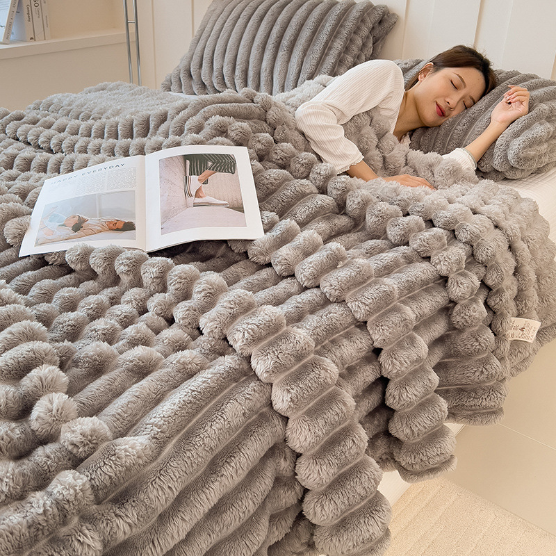 Picture of Class A Rabbit Plush Blanket Falai Blanket Nap Blanket Coral Fleece Blanket Winter Thickened Fleece Blanket Air-conditioning Blanket