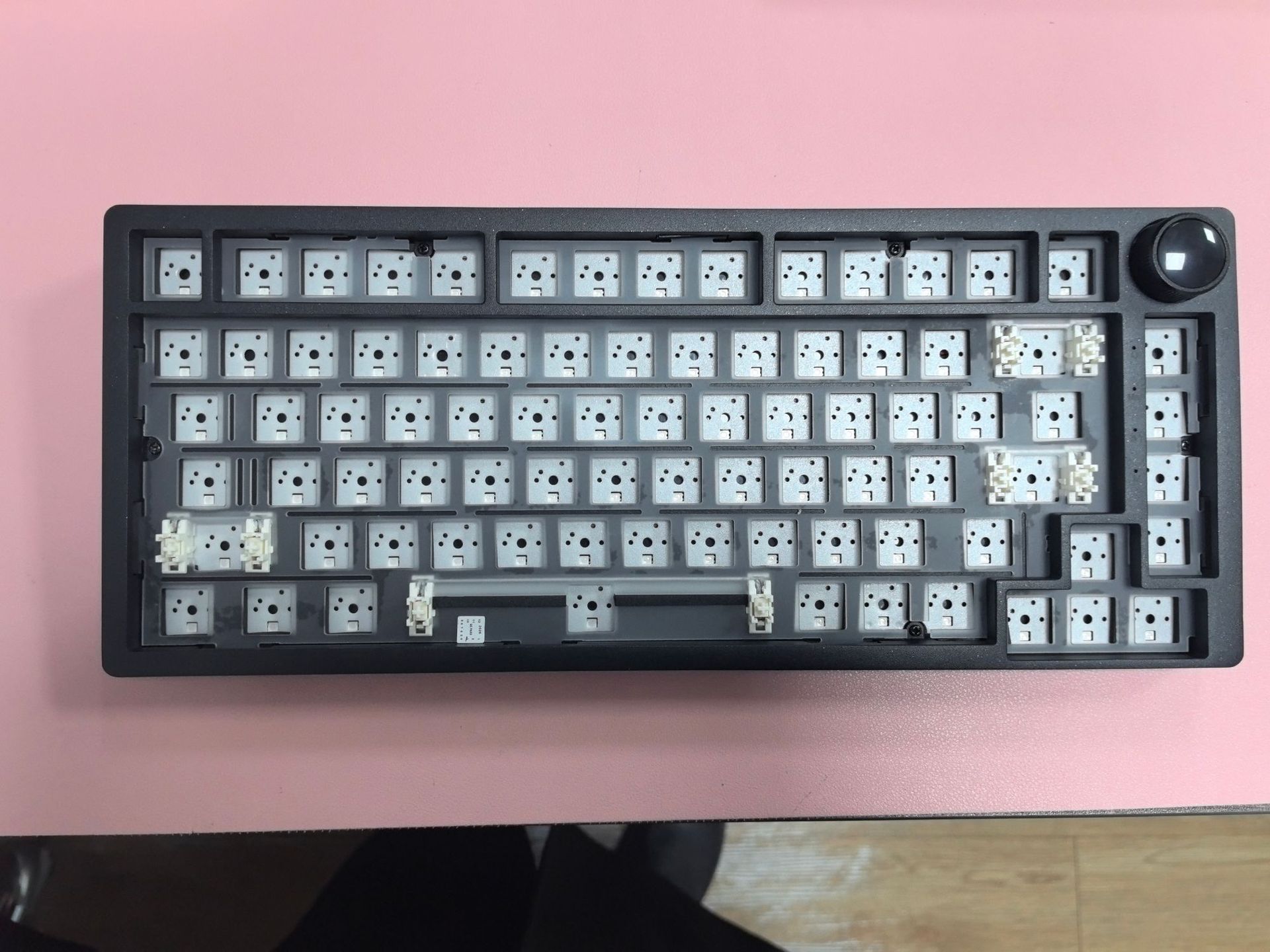 Picture of 82-key aluminum tuo customized mechanical keyboard wireless bluetooth three-mode high-value office e-sports game keyboard